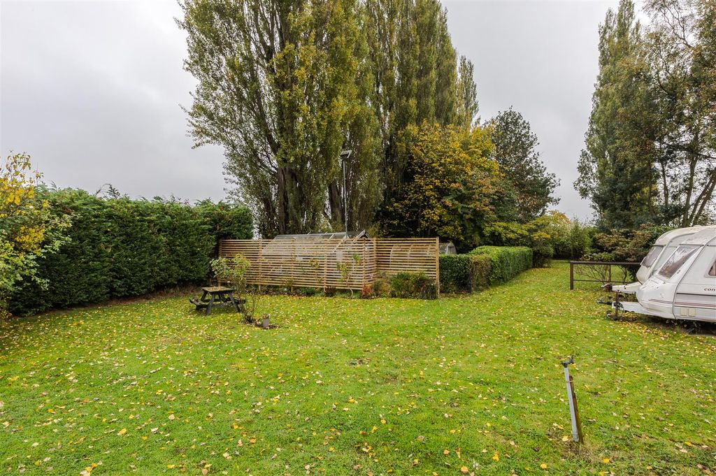 Property photo 3 of 30 Outside