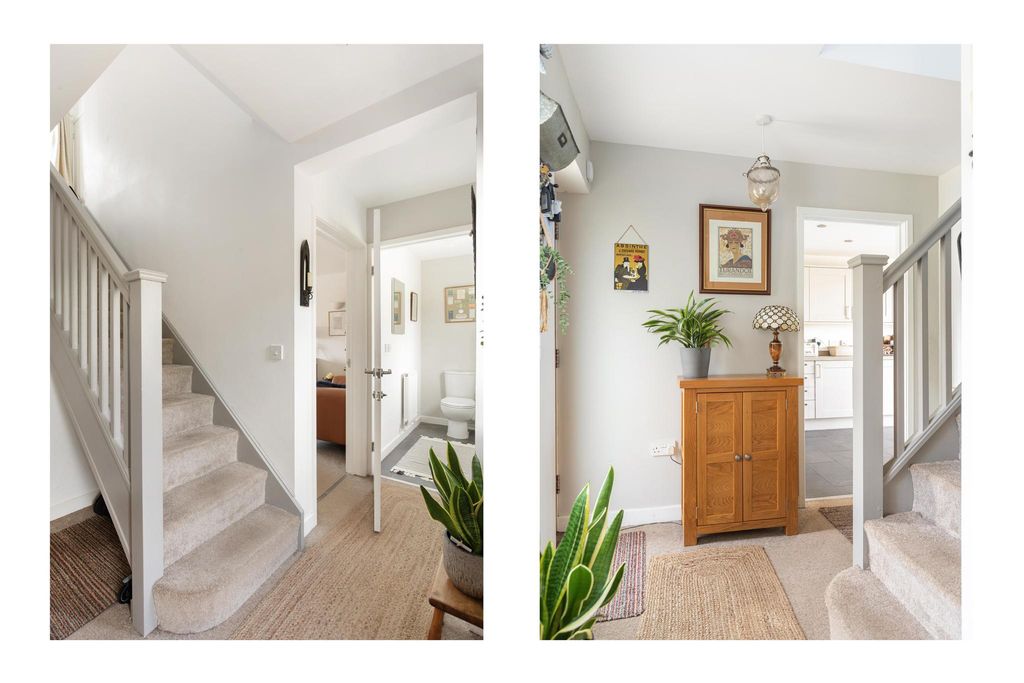 Property photo 2 of 26 Entrance Hall