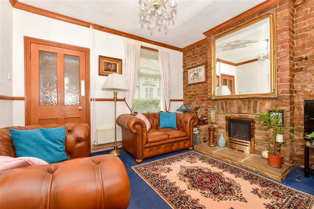 Property photo 2 of 12 Lounge