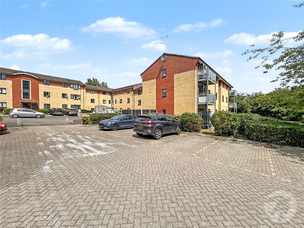 Property photo 1 of 29 Picture No. 24