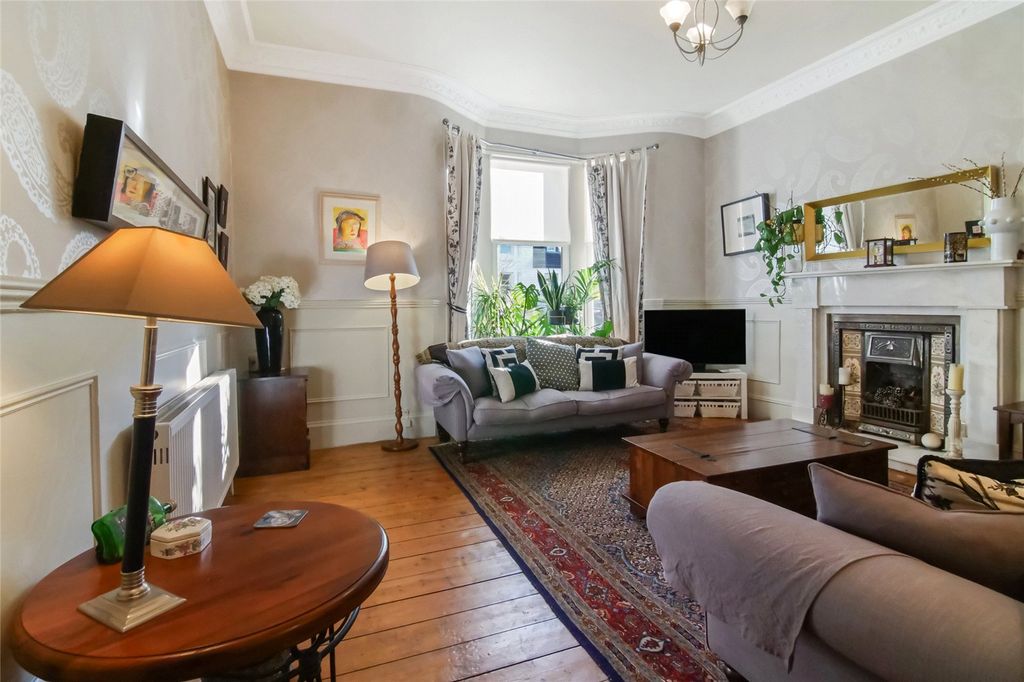 Property photo 2 of 19 Living Room