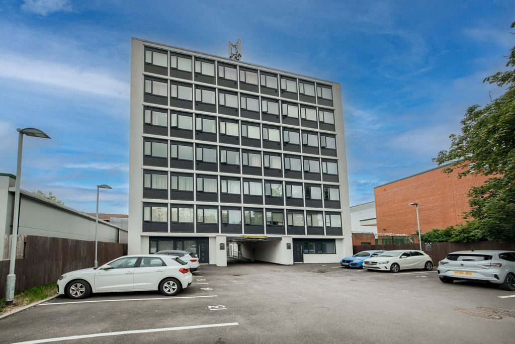 Property photo 1 of 6