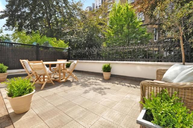 Property photo 1 of 10 Terrace (Shot 1)