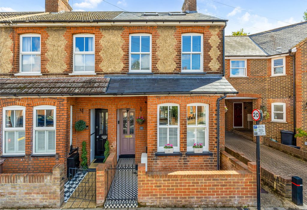 Property photo 1 of 17
