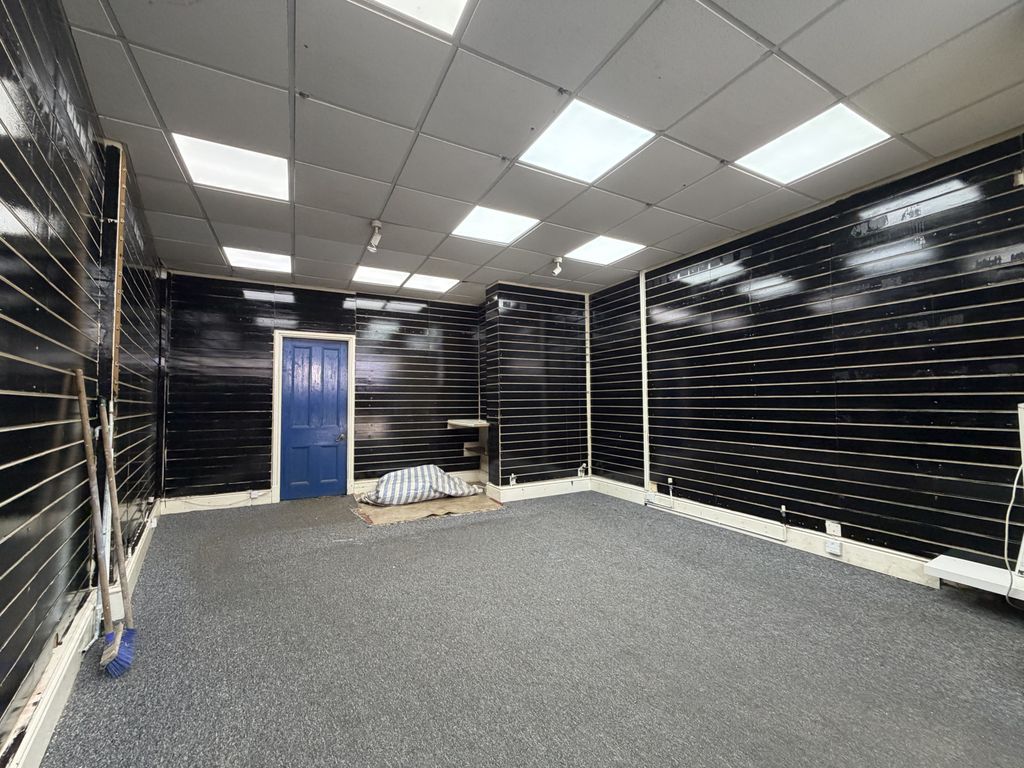 Property photo 3 of 7 Gallery