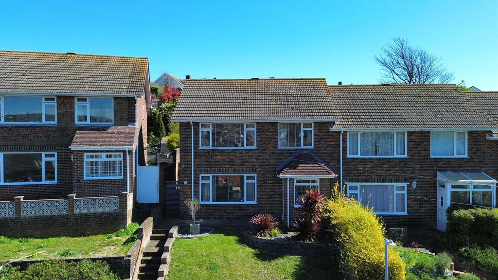 Property photo 1 of 28