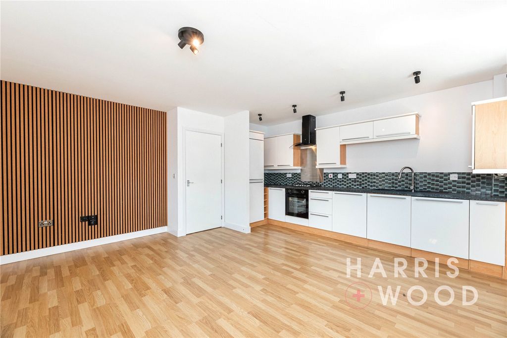 Property photo 2 of 17 Picture No. 02