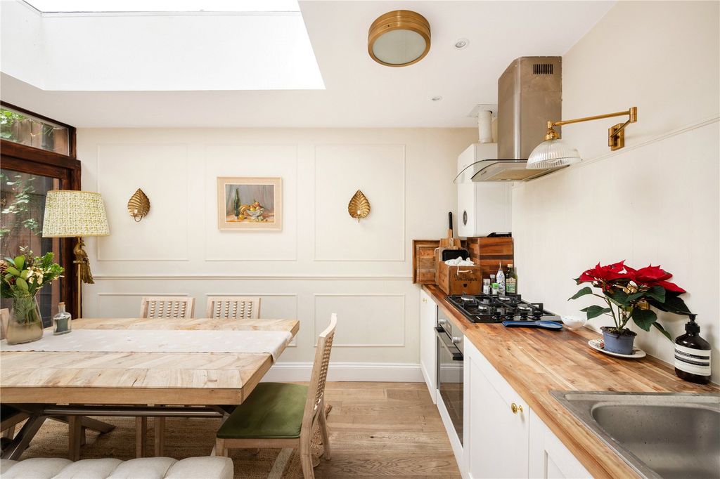 Property photo 3 of 20 Picture No. 16