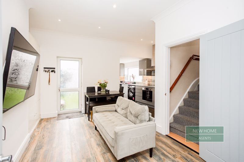 Property photo 2 of 19 Photo 9