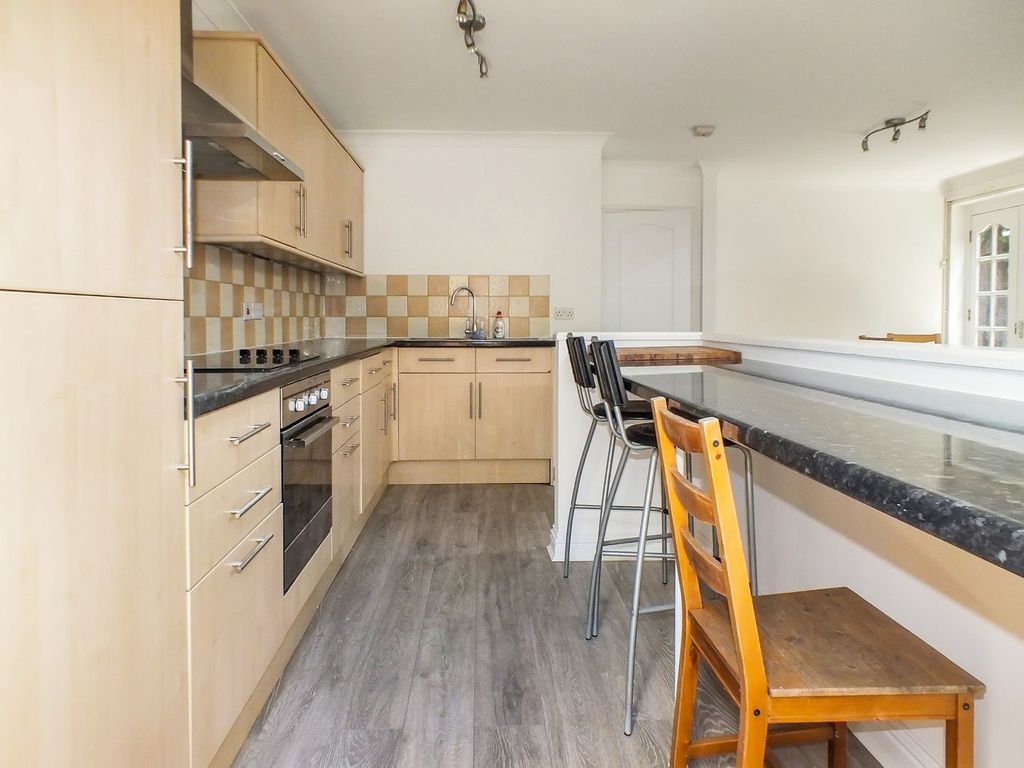 Property photo 3 of 8 Gallery