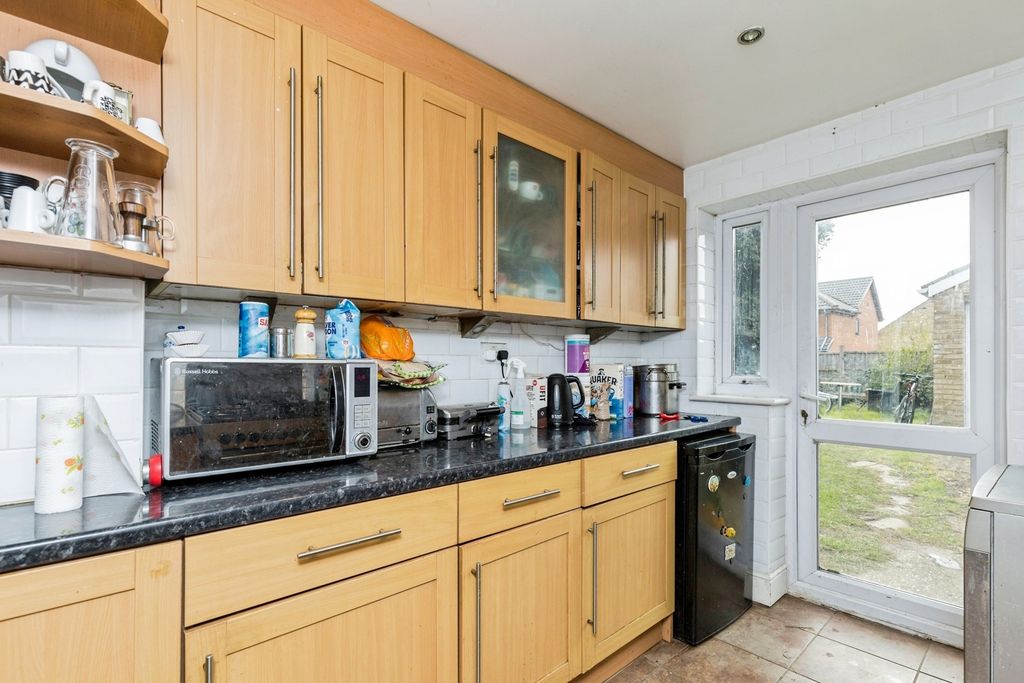 Property photo 2 of 16 Pbox-Img.Jpg