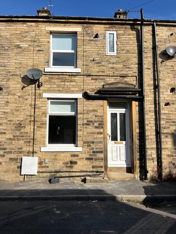 Property photo 1 of 18 External