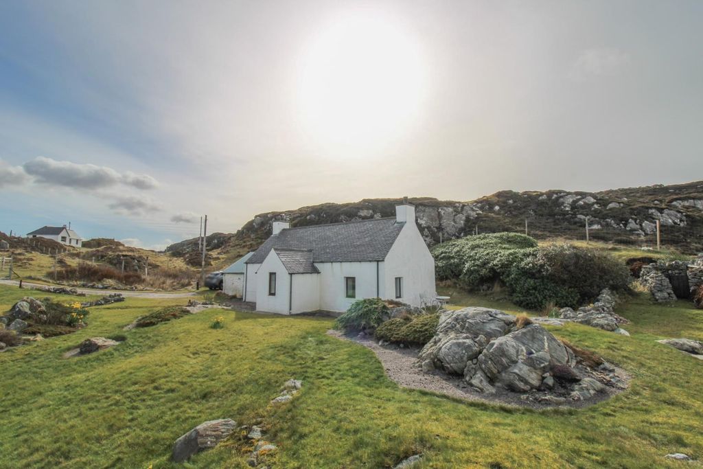 Property photo 3 of 29 Front.Jpg