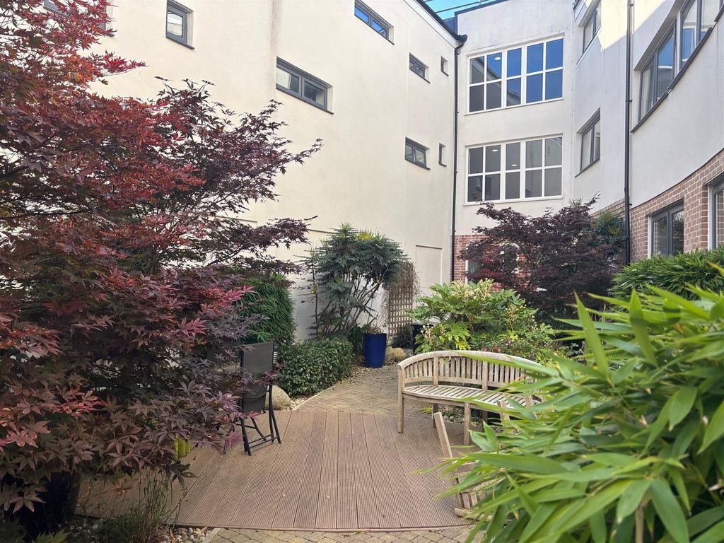 Property photo 2 of 22 Garden 2.Jpg