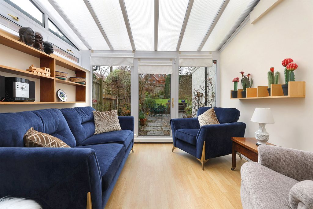 Property photo 3 of 19 Picture No. 11