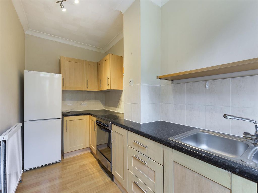 Property photo 2 of 9 Cam00159P1-Pr0140-Still05.Jpg