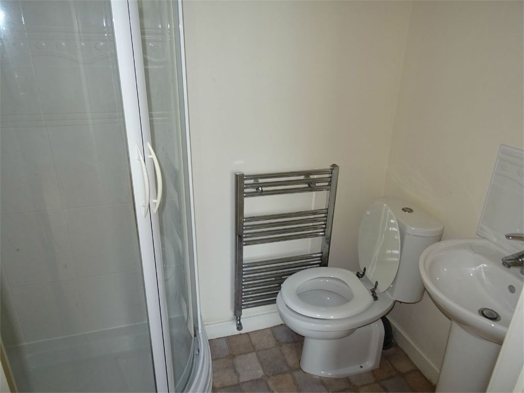 Property photo 3 of 8 Photograph 7