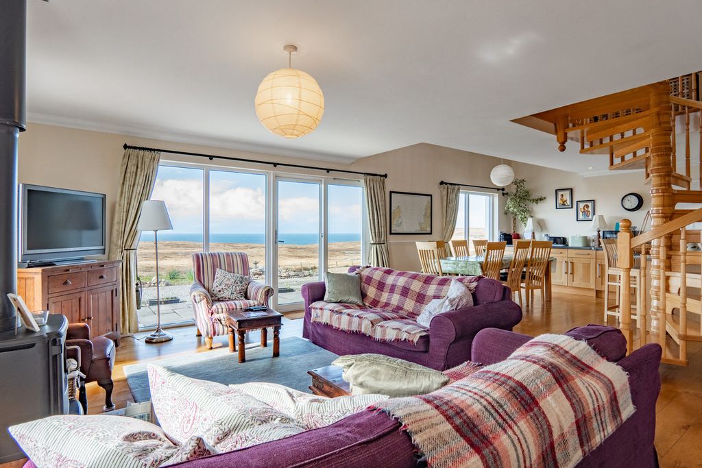 Property photo 2 of 48