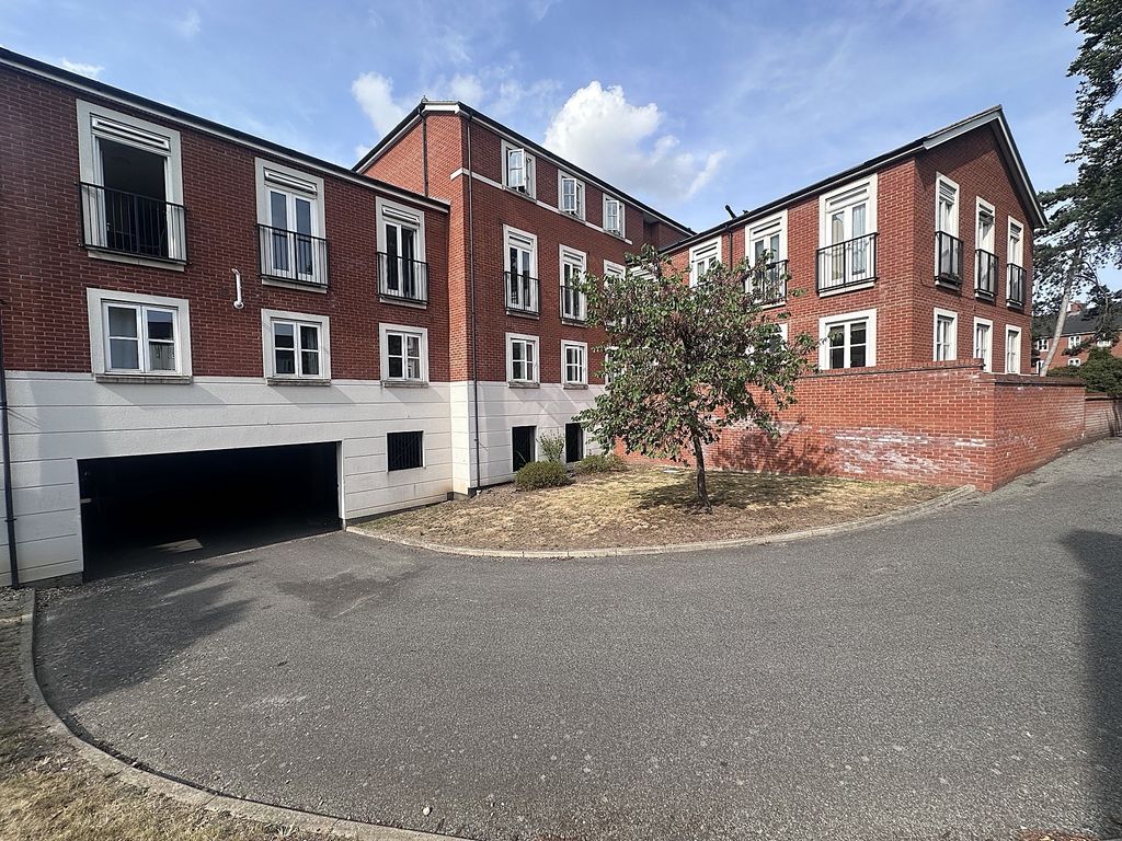 Property photo 1 of 11