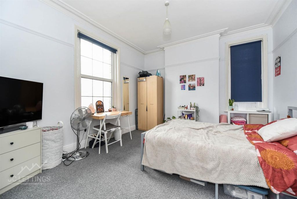 Property photo 3 of 6 Dsc_8885.Jpg