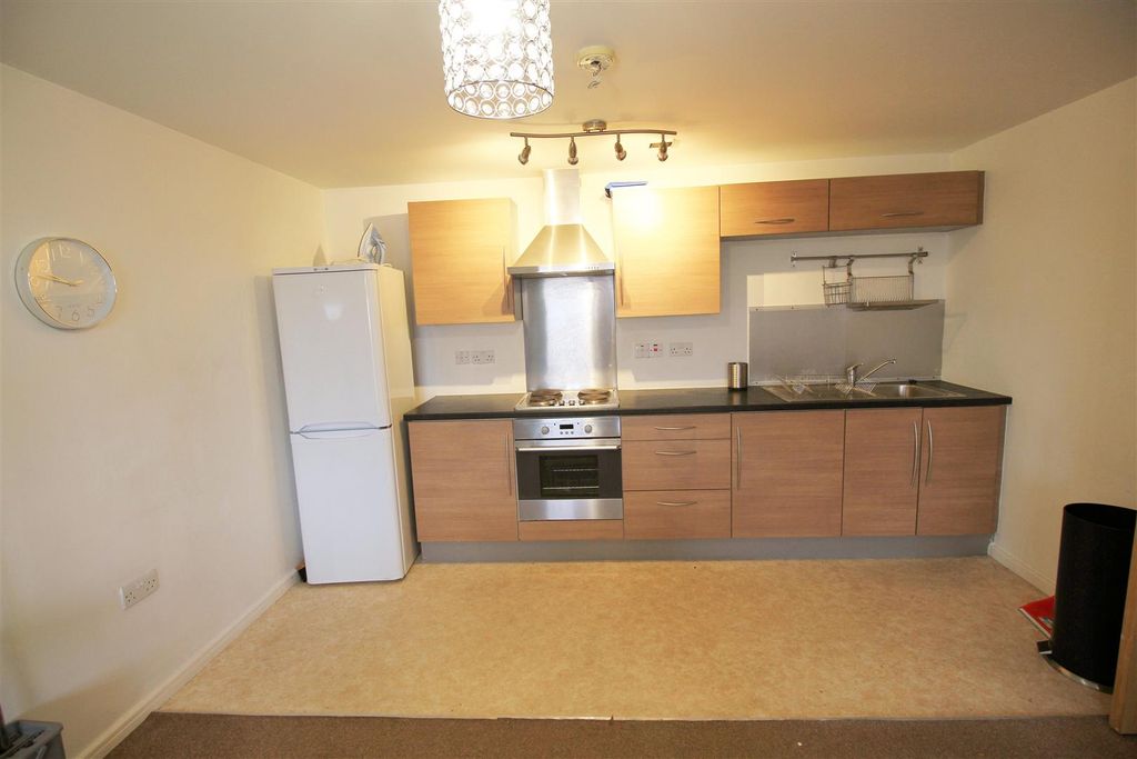 Property photo 2 of 10 Kitchen ,.Jpg