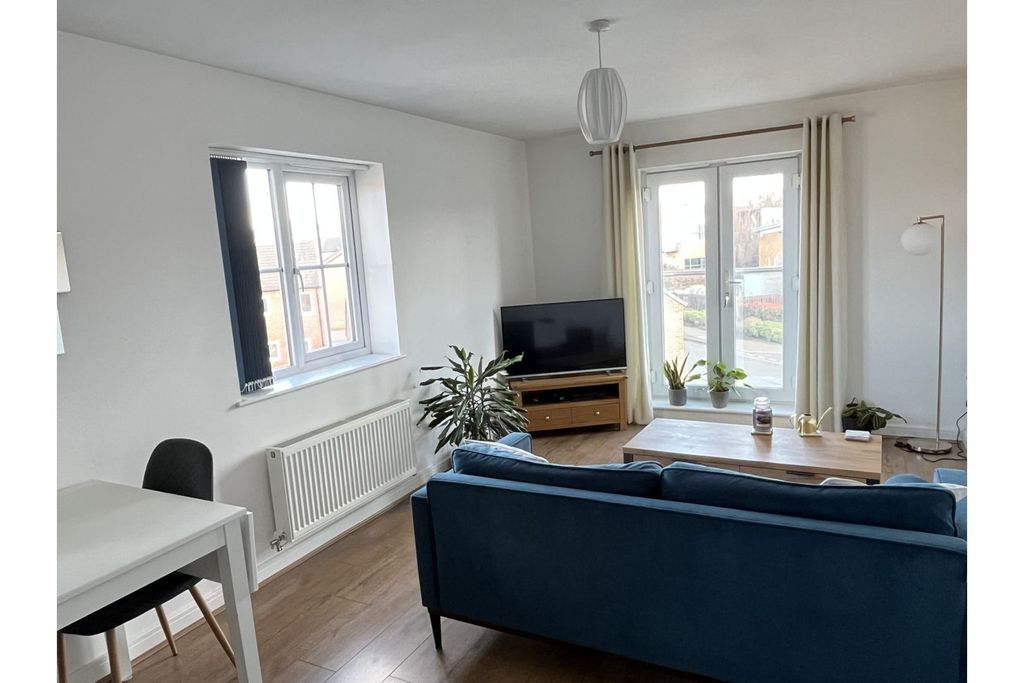 Property photo 2 of 10