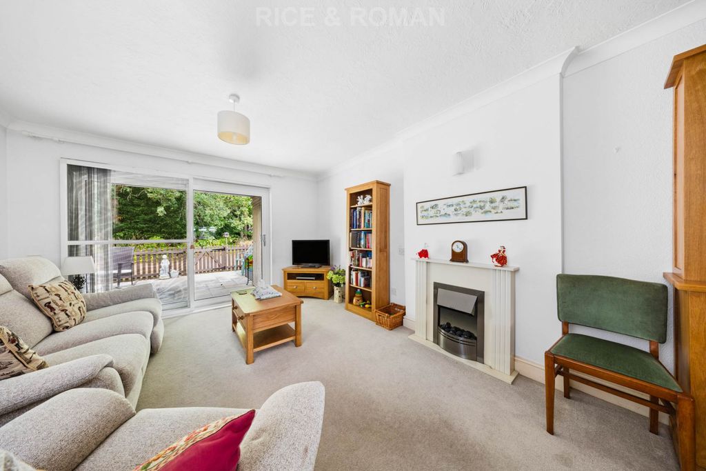 Property photo 3 of 15