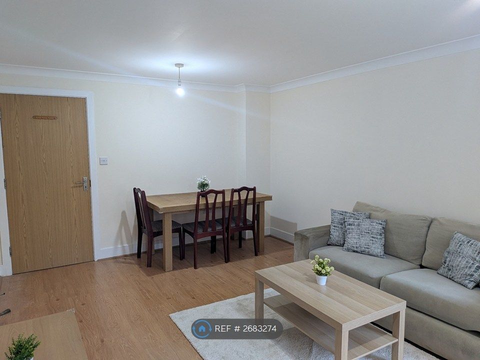 Property photo 1 of 14 Living Room - View 2