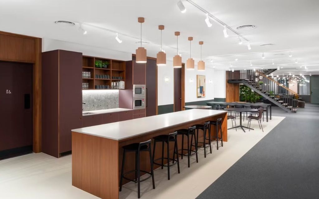 Property photo 3 of 5