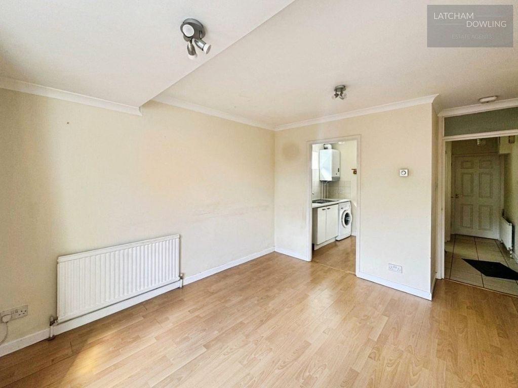 Property photo 2 of 10 Lounge