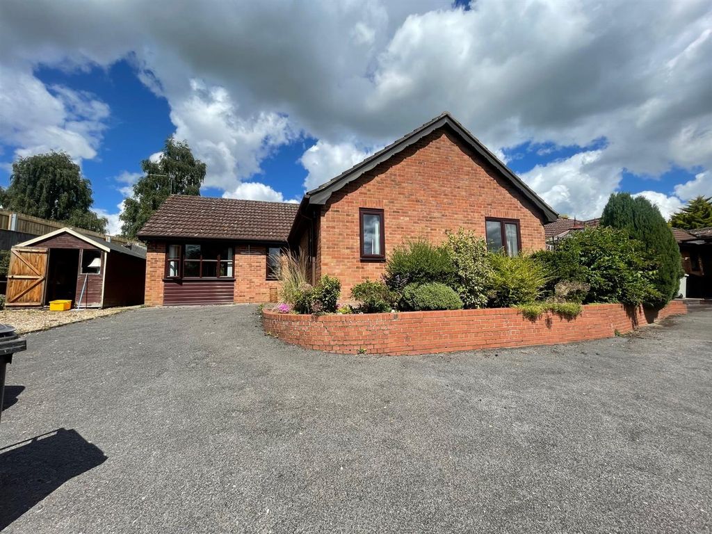 Property photo 1 of 14 Front2.Jpg