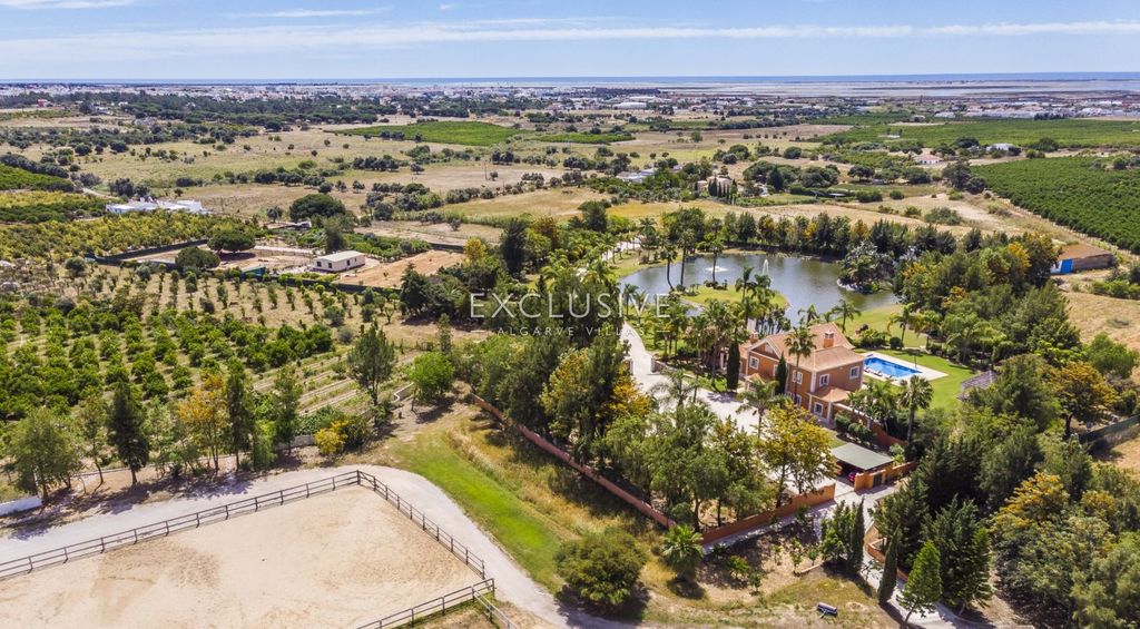 Property photo 2 of 32