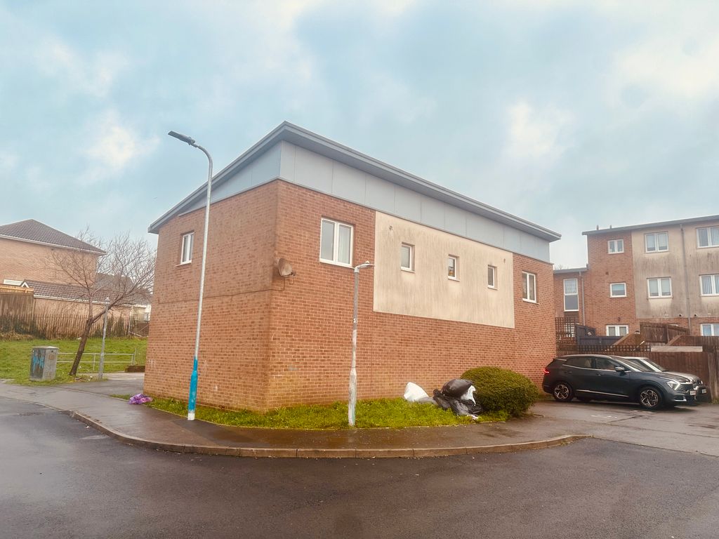 Property photo 2 of 9