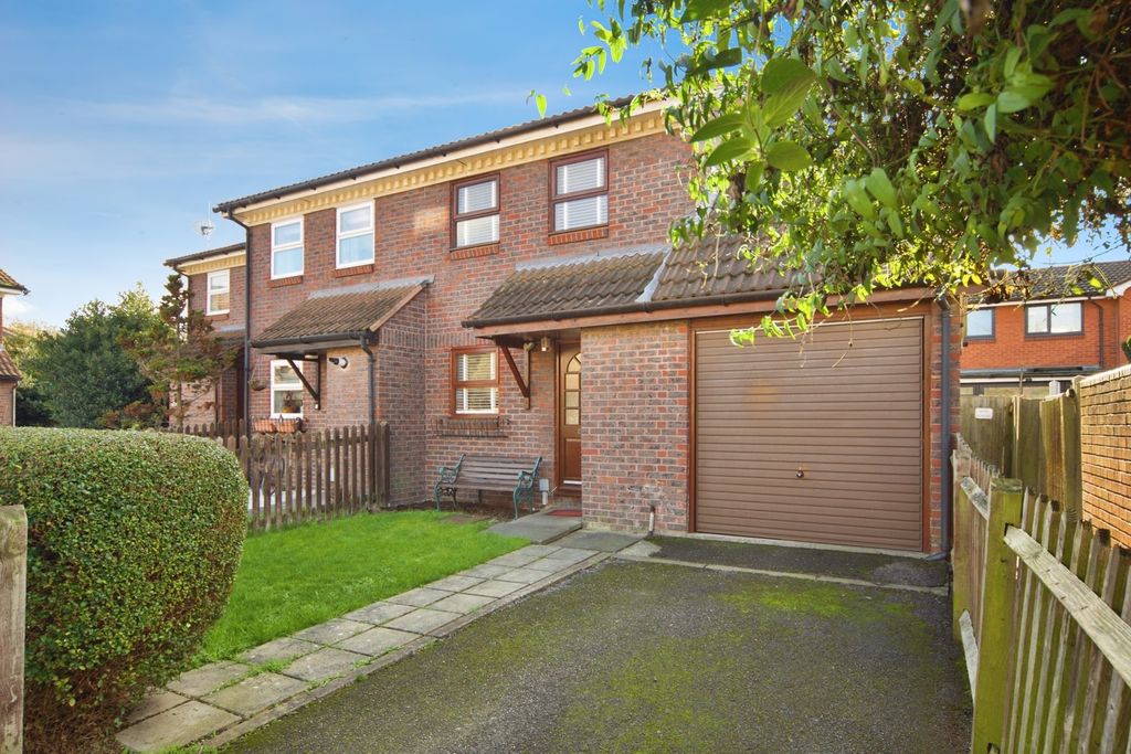 Property photo 1 of 11 Pbox-Img.Jpg