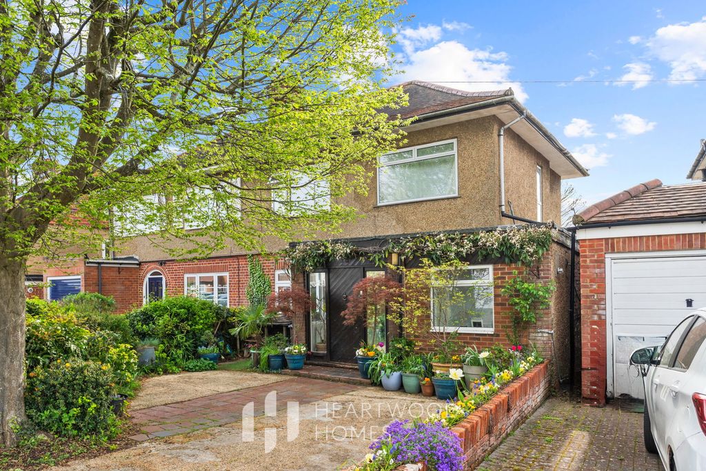 Property photo 1 of 25