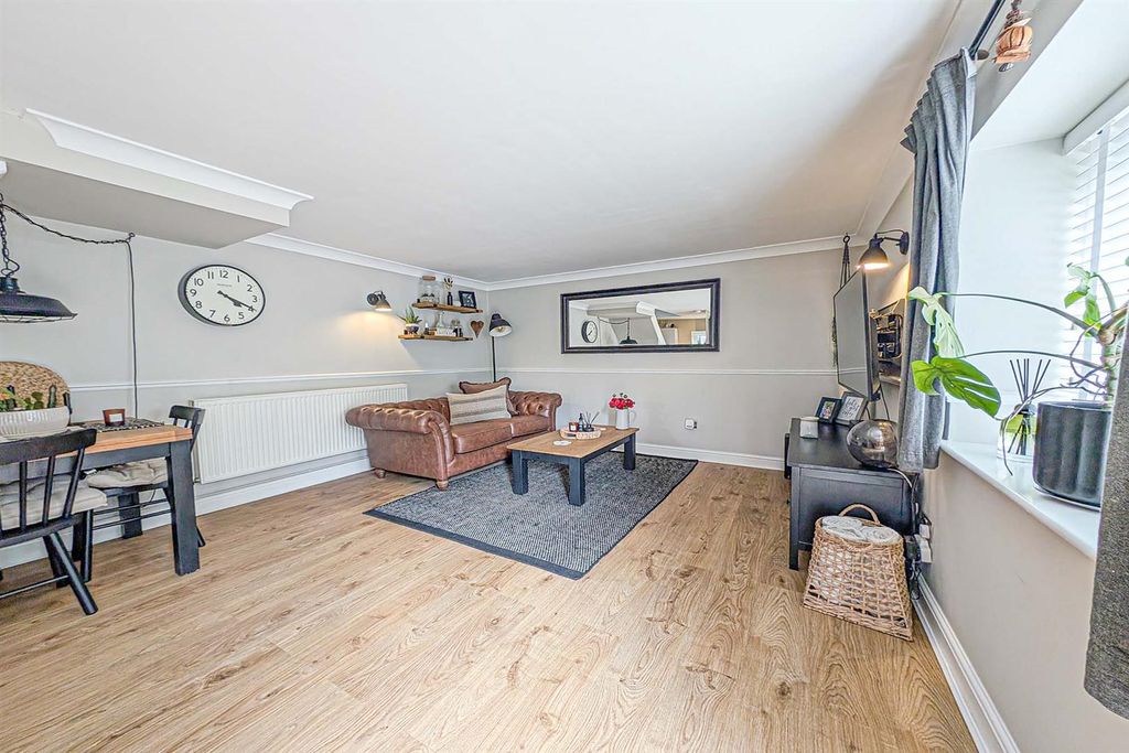 Property photo 2 of 12 Lr 2.Jpg