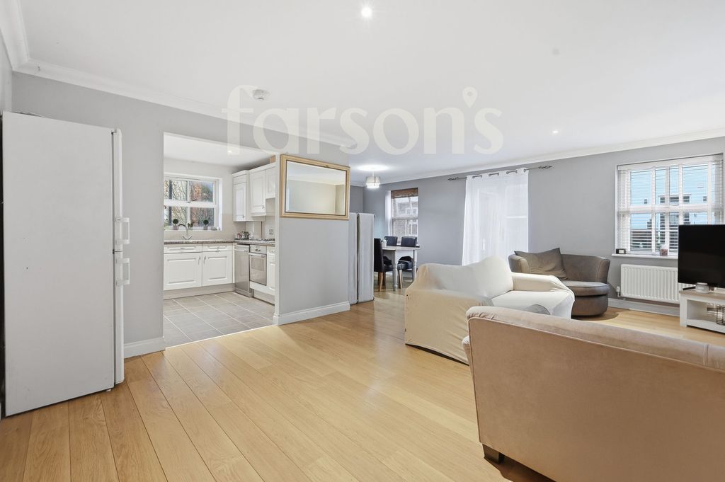 Property photo 2 of 17