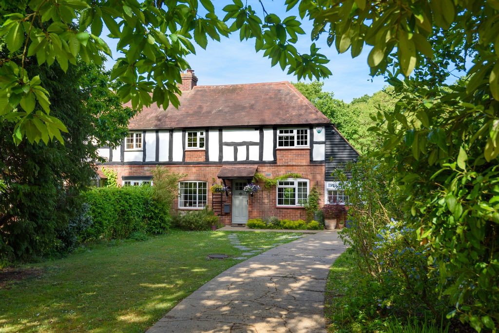 Property photo 1 of 25 4948853