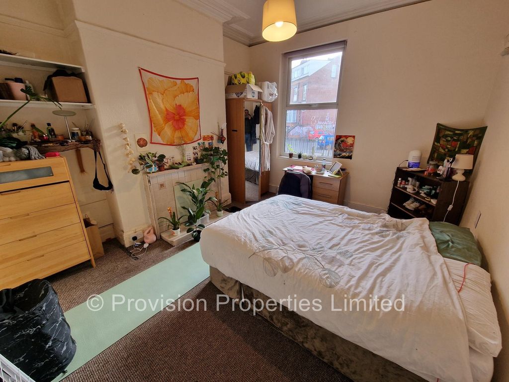 Property photo 3 of 11 Photo