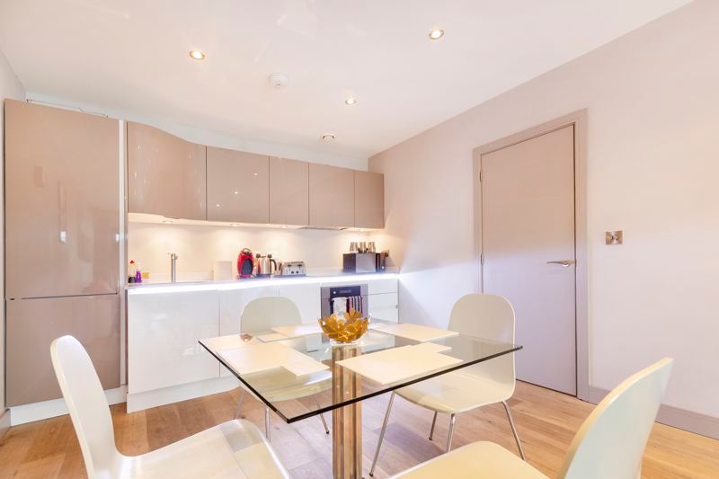 Property photo 3 of 15 Photo 6