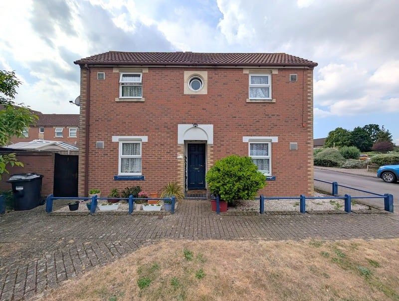 Property photo 1 of 12