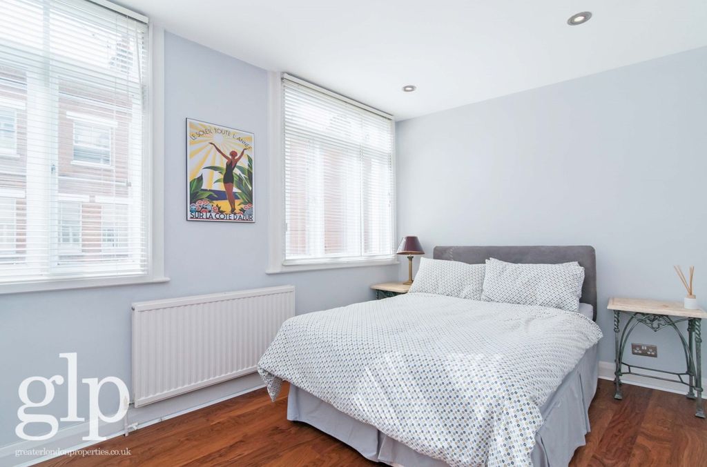 Property photo 2 of 9 987334