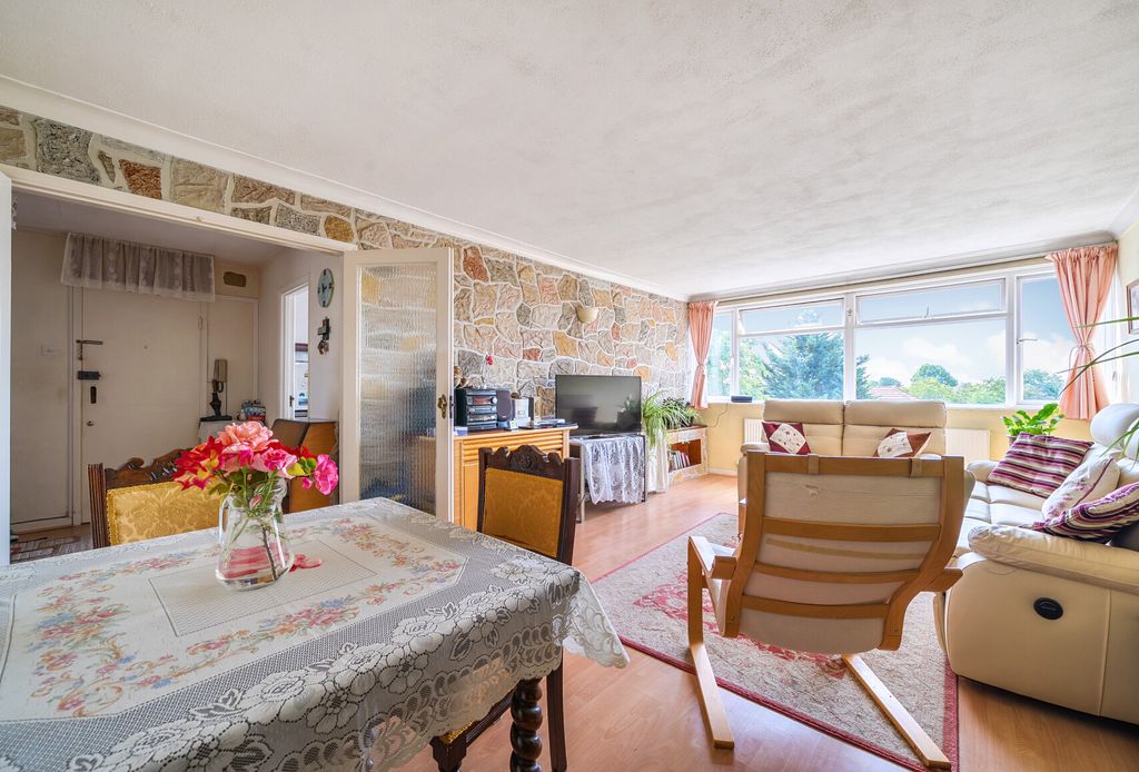 Property photo 1 of 10 1495562-9-6A633Eb...