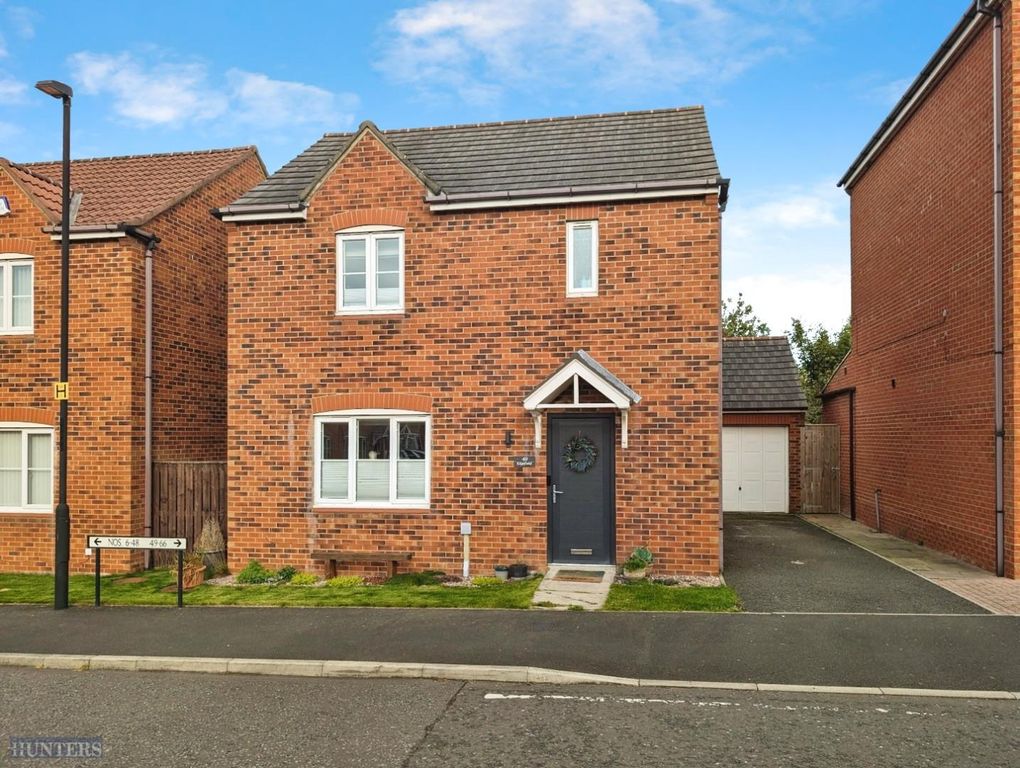 Property photo 1 of 19 External