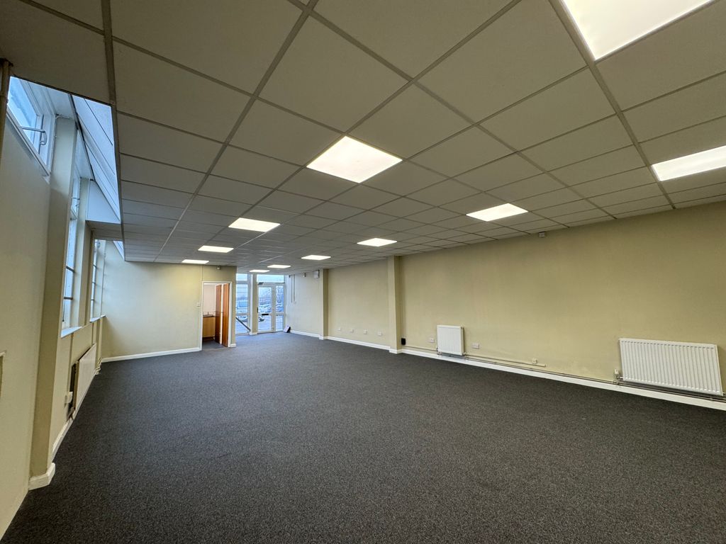 Property photo 2 of 4