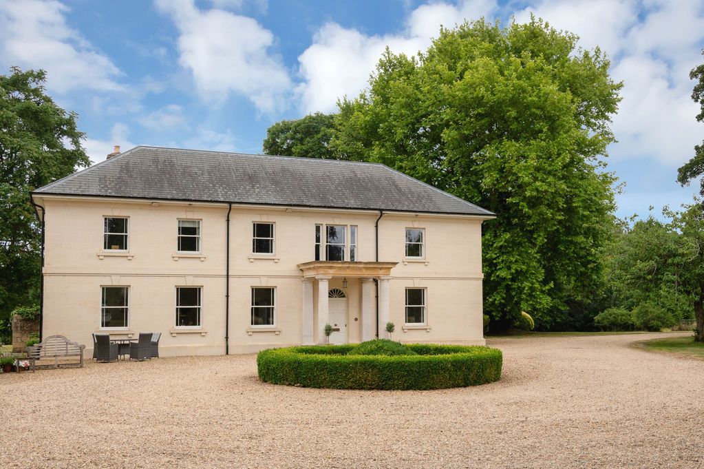 Property photo 3 of 50 Photo 51