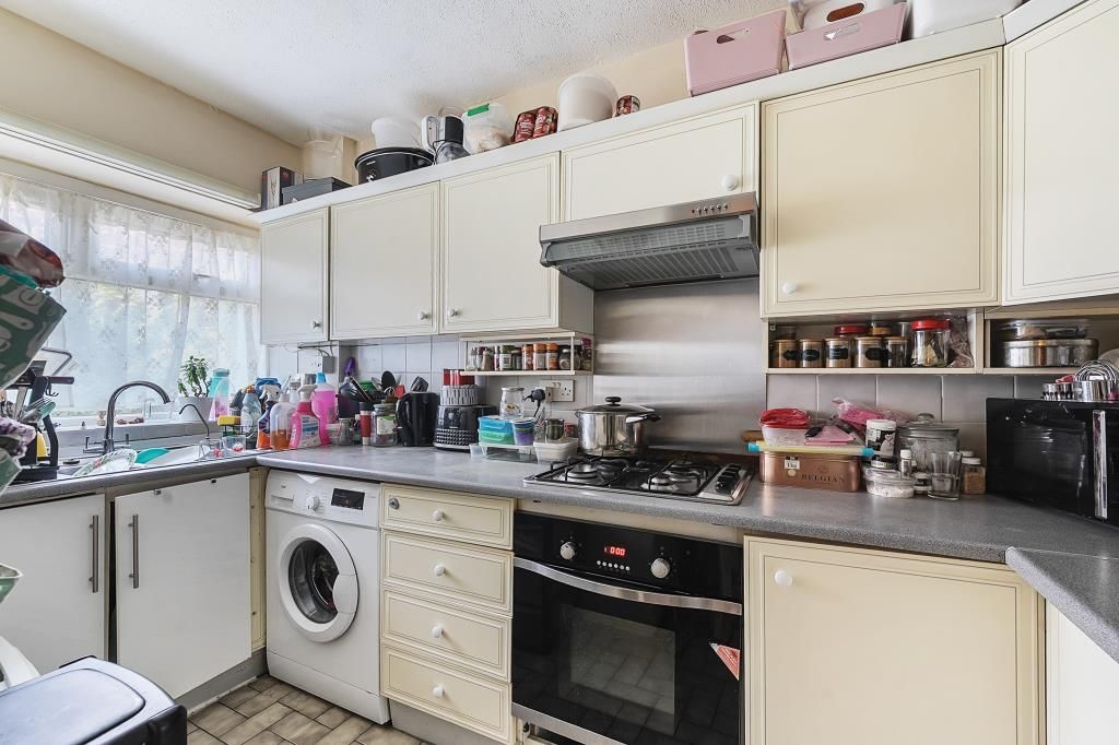 Property photo 2 of 20 Kitchen