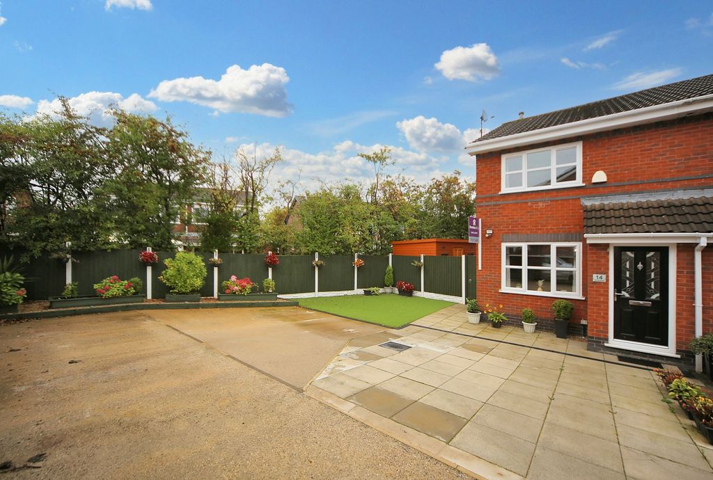 Property photo 1 of 21