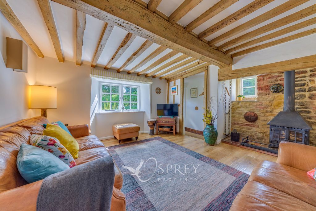 Property photo 3 of 19 Sitting Room