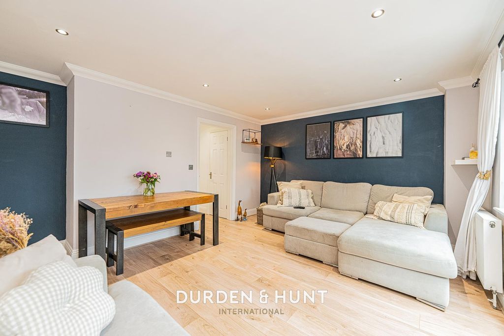 Property photo 3 of 21 Abridge-24.Jpg